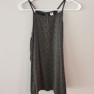 Old Navy black and cream herringbone top